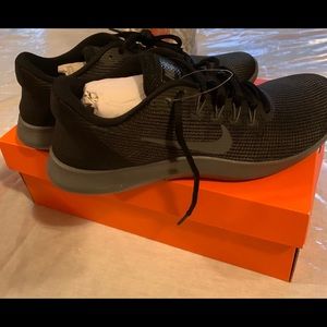NIKE FLEX 2018 RUN BLACK/DARK GRAY/GREEN RUNNING